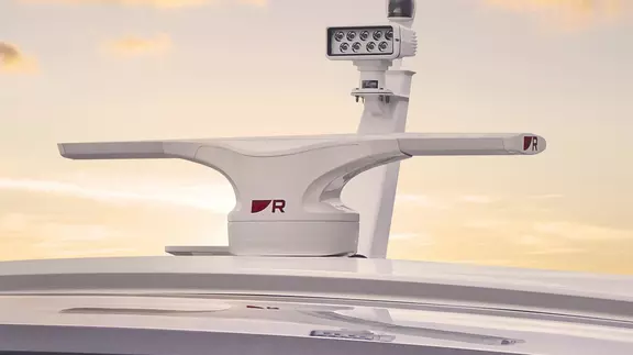 Installazione reale Raymarine Cyclone open array su hard-top